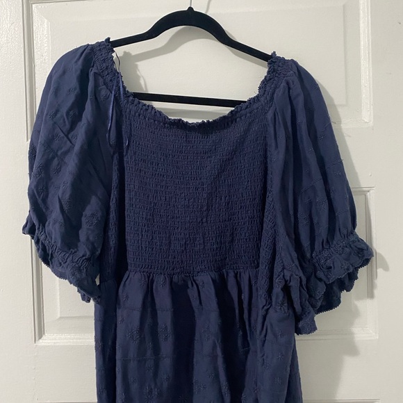 Navy Blue smocked top from Old Navy! - Picture 2 of 3